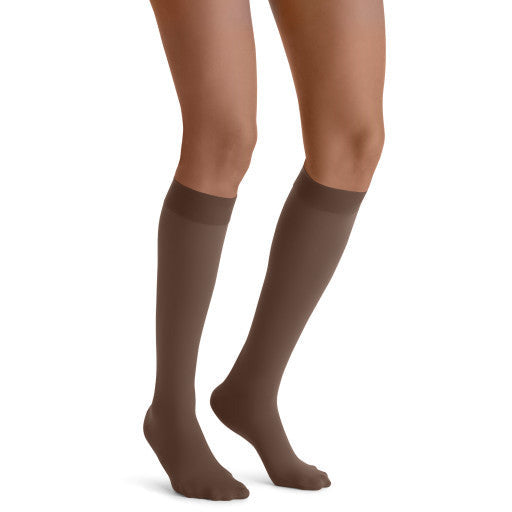 Jobst Opaque SoftFit 20-30 mmHg Closed Toe Knee High Moderate